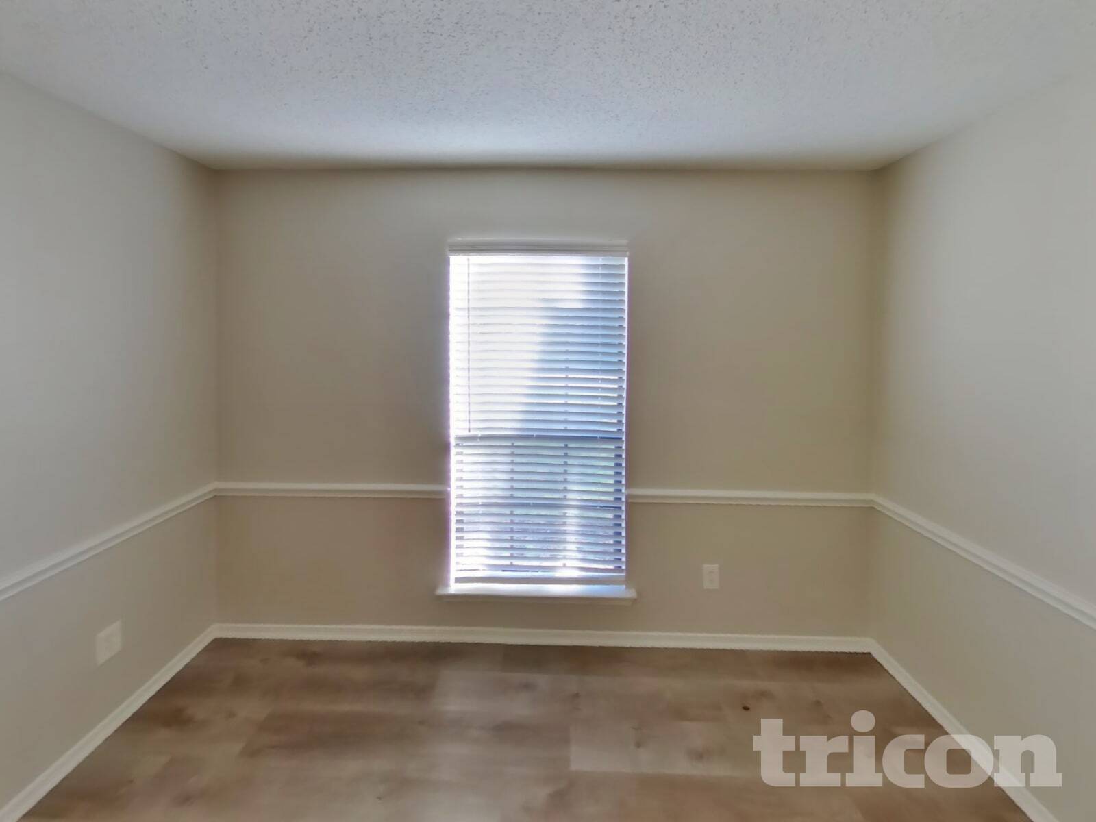 Building Photo - 3225 Hastings St