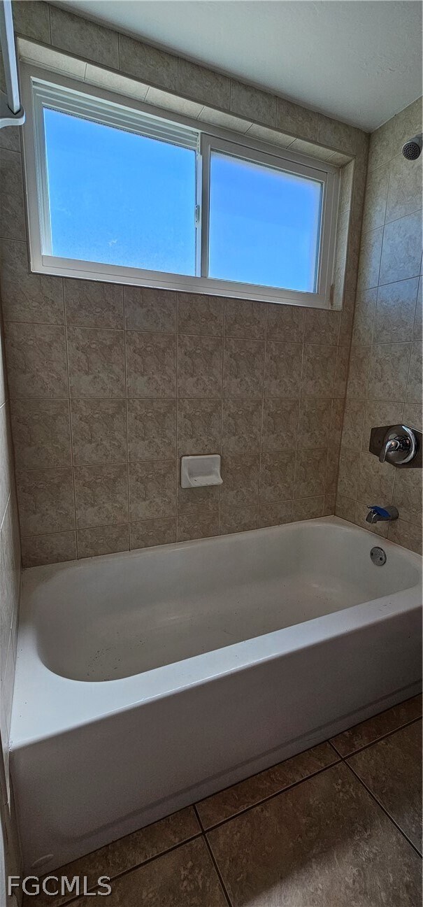 Building Photo - 420 SE 15th Terrace