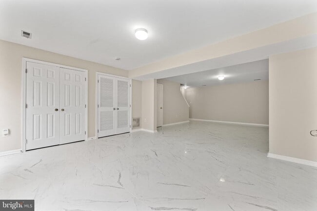 Building Photo - 209 Ilona Ct