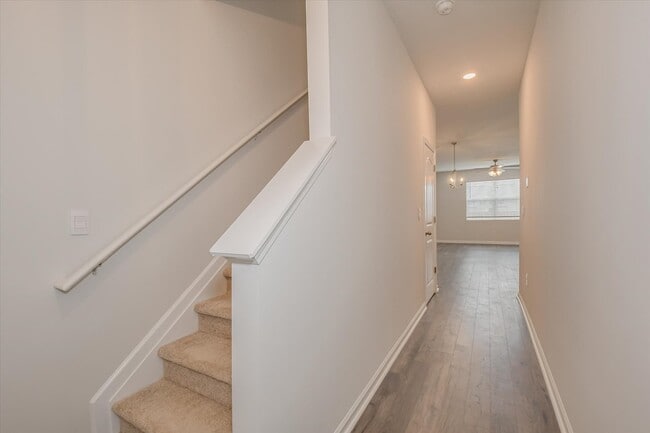 Building Photo - 4315 Newland St