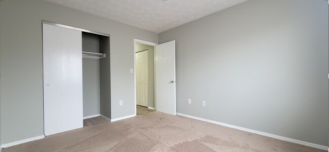 Building Photo - Cozy 2 bed 1.5 Bath Condo With Car Port