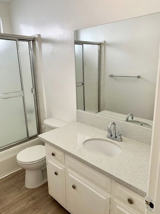 Building Photo - 156