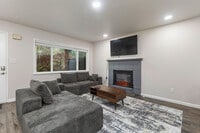 Building Photo - 19122 3rd Dr SE