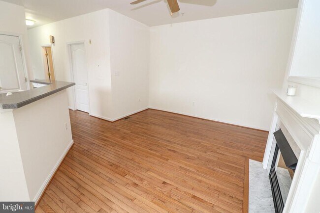 Building Photo - 12180 Abington Hall Pl