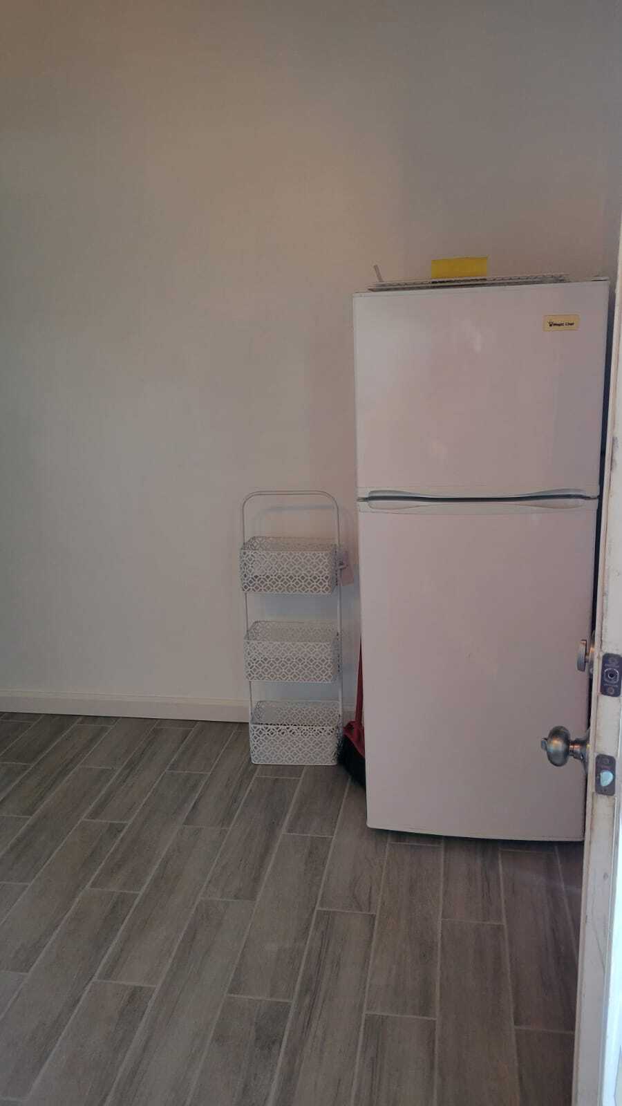 Building Photo - 1430 Manhattan Beach Blvd