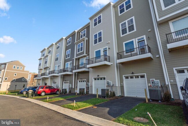 Building Photo - 602 Watermans Dr