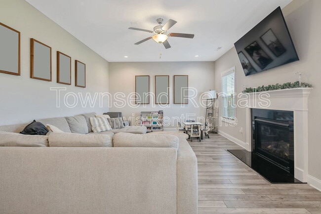 Building Photo - 1408 Friar Rock Cir