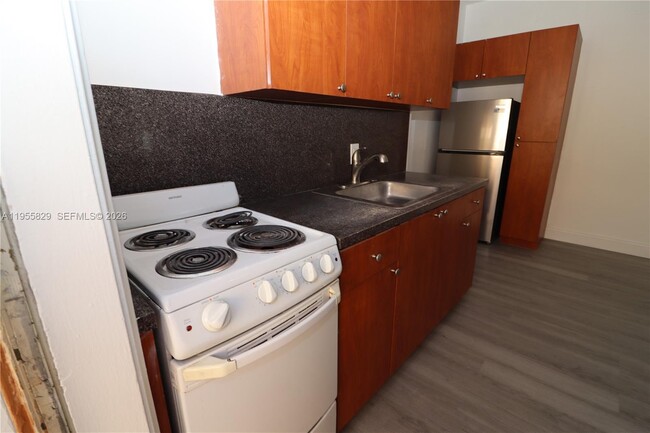 Building Photo - 835 83rd St