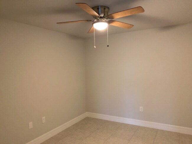 Building Photo - 5009 Benton St