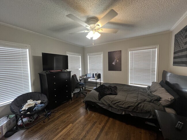 Building Photo - 3101 26th St