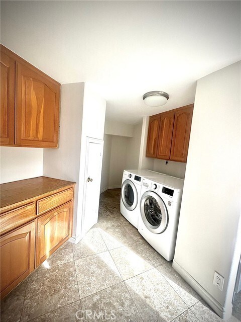Building Photo - 289 S Owens Dr