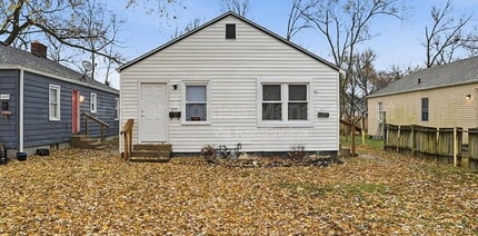 Building Photo - 1031 N Centennial St