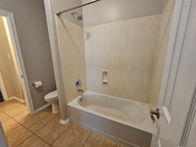 Building Photo - 2244 Waxwing Dr