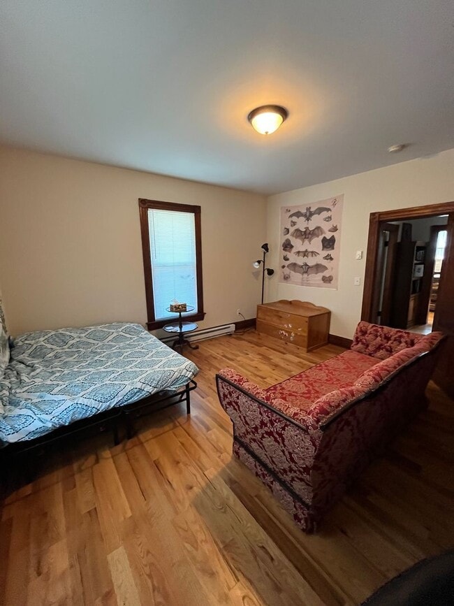 Building Photo - Beautiful 4-bedroom Farmhouse in Raphine a...