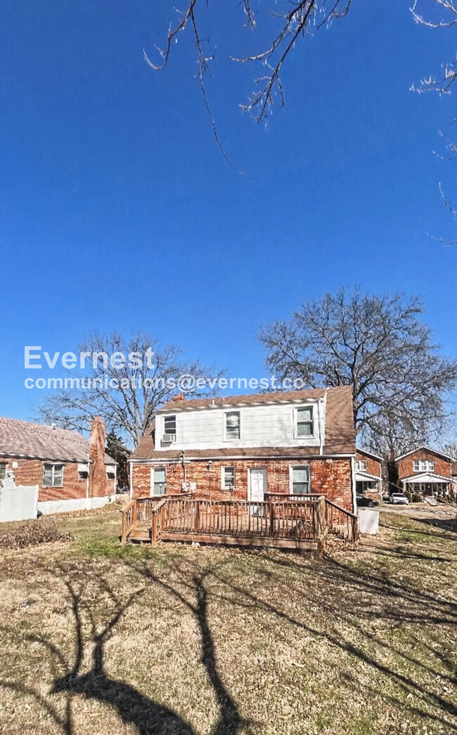 Building Photo - University City Charm Meets Modern Comfort / 4 Beds & 2 Baths / Available Now!