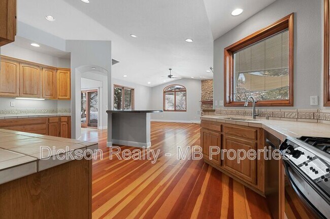 Building Photo - 711 Aspen Trail