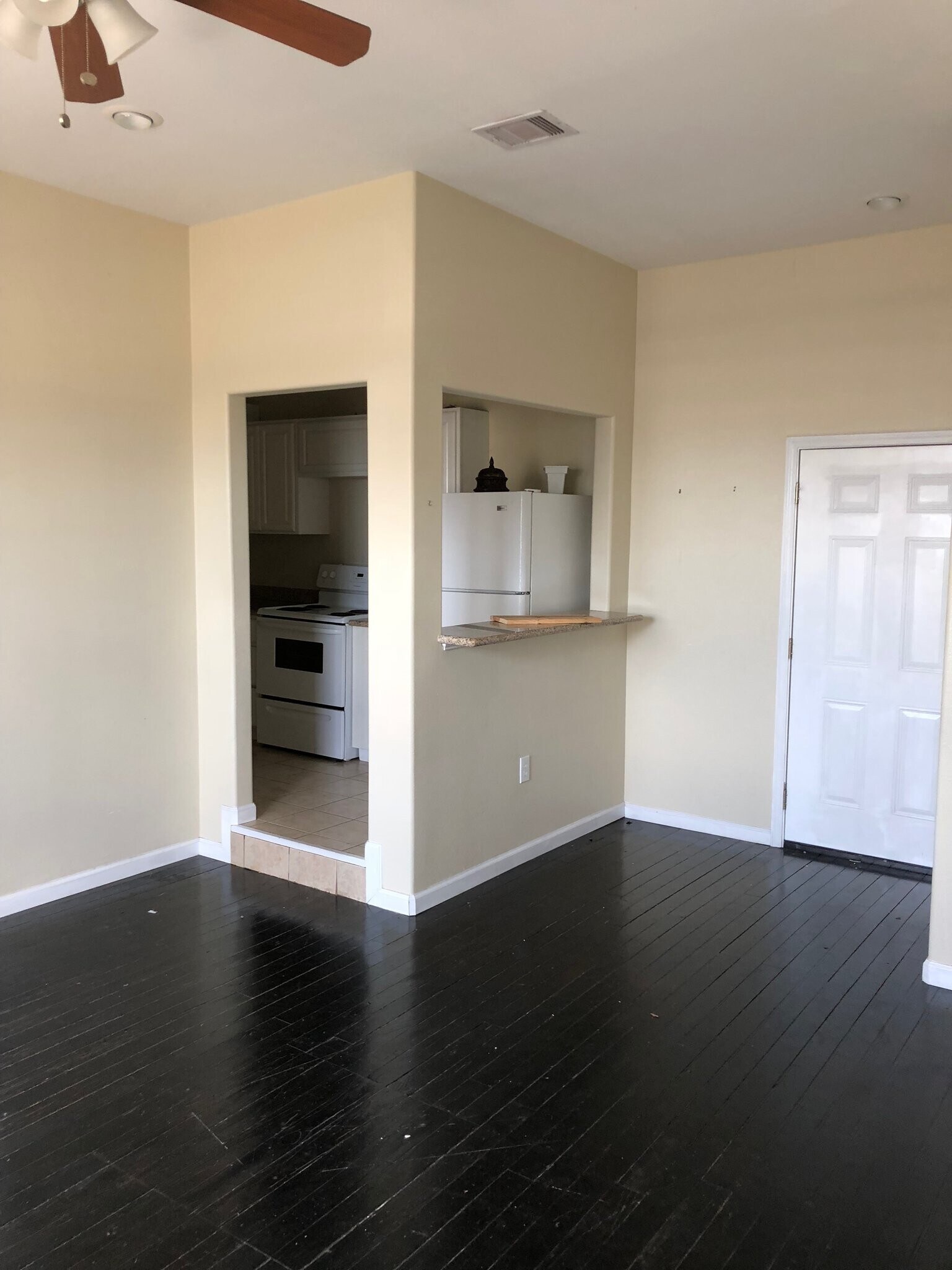 Building Photo - 524 23rd St