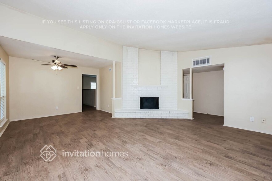 Building Photo - 656 Priscilla Ln