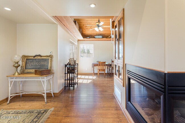 Building Photo - 1052 Hacienda Dr