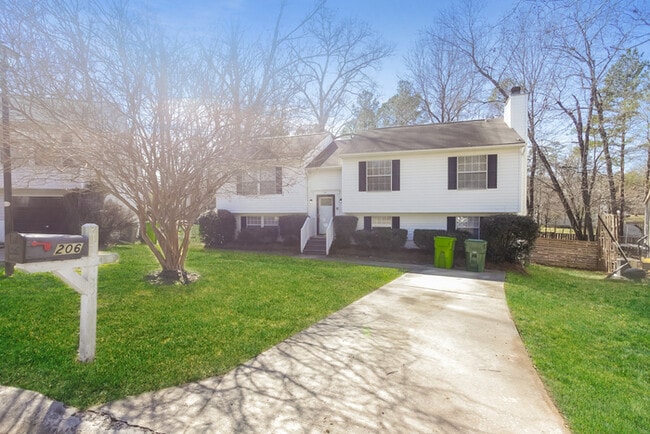 Building Photo - 206 Valeworth Dr