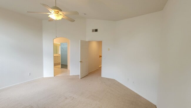 Building Photo - 12138 Wooded Vista Ln