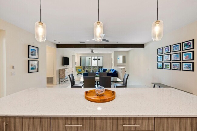 Building Photo - 191 The Riv