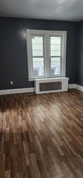 Building Photo - 61 Poplar St