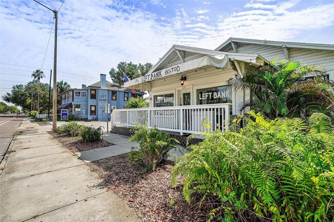 Building Photo - 779 12th Ave N