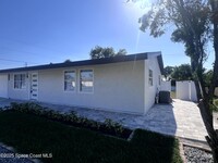 Building Photo - 712 Badger Dr NE
