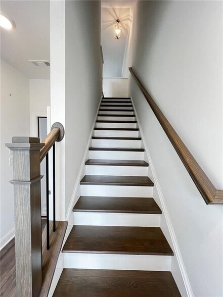 Building Photo - 235 Sims Park Pl.