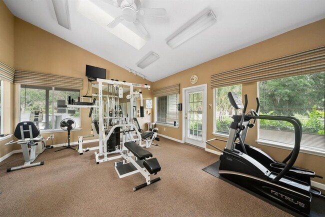 Building Photo - 9100 Dr M.L.K. Jr St N