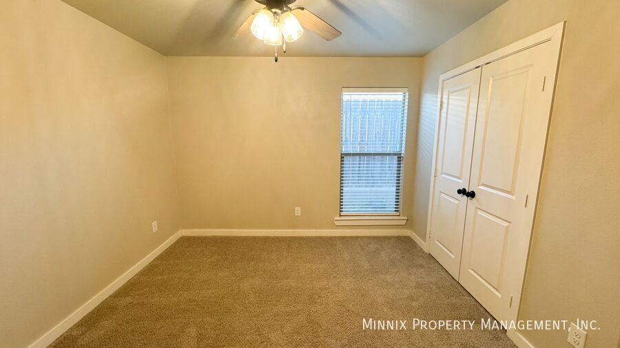 Building Photo - 3407 Bryan Ave