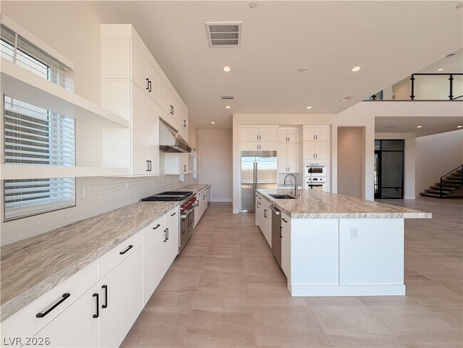 Building Photo - 10761 Canyon Bloom Dr