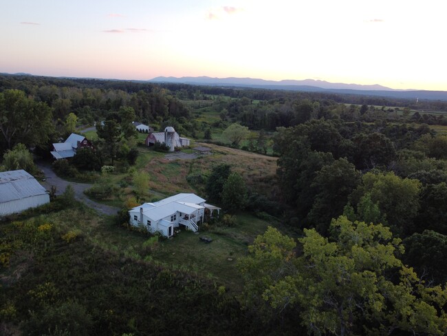 Aerial View - 388 Eichybush Rd