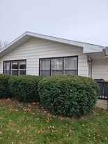 Building Photo - 918 12th St