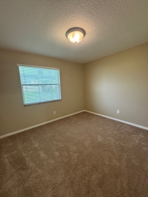 Building Photo - 125 Christine Cir