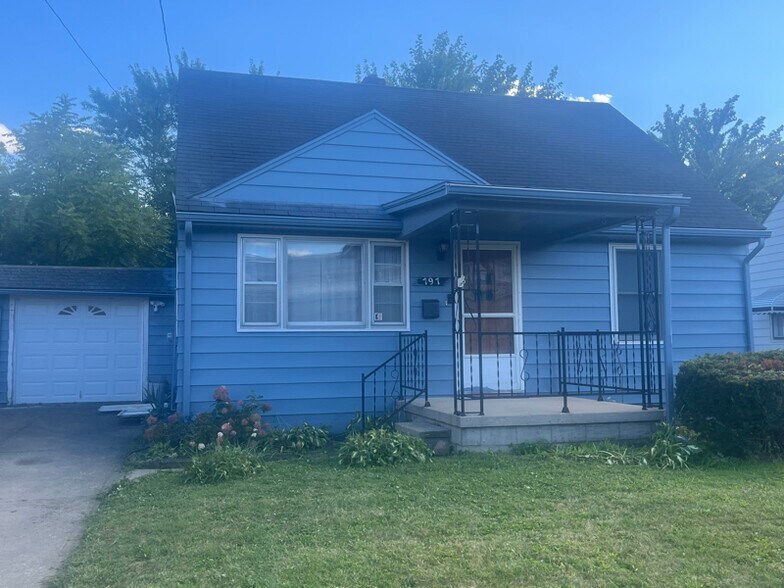 Primary Photo - 797 Burton Ave