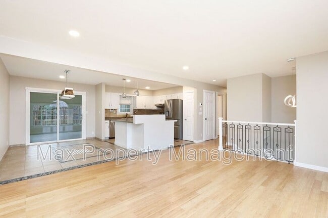 Building Photo - 1040 39th St