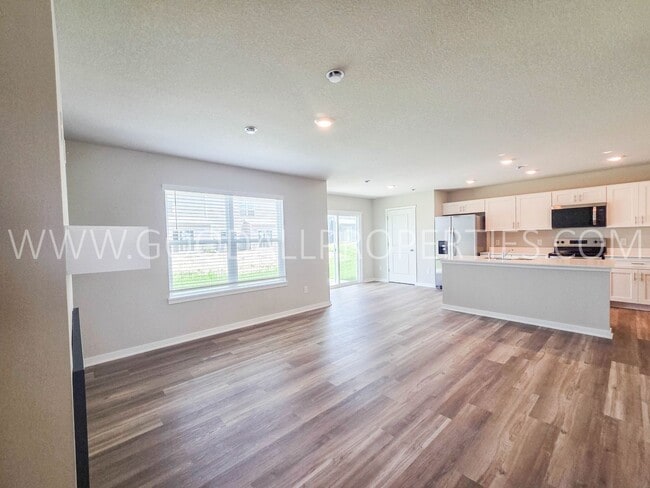 Building Photo - 1047 Daisy Ln