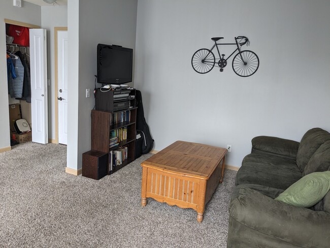 Building Photo - 233 St Helens Ave