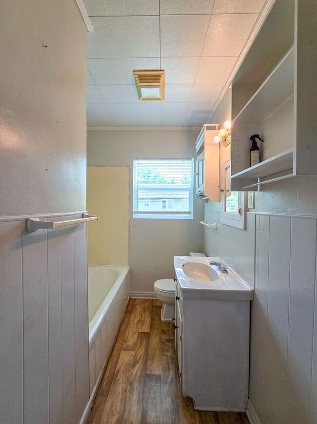 Building Photo - Cute 2 bedroom & 1 bath Home in Shawnee!