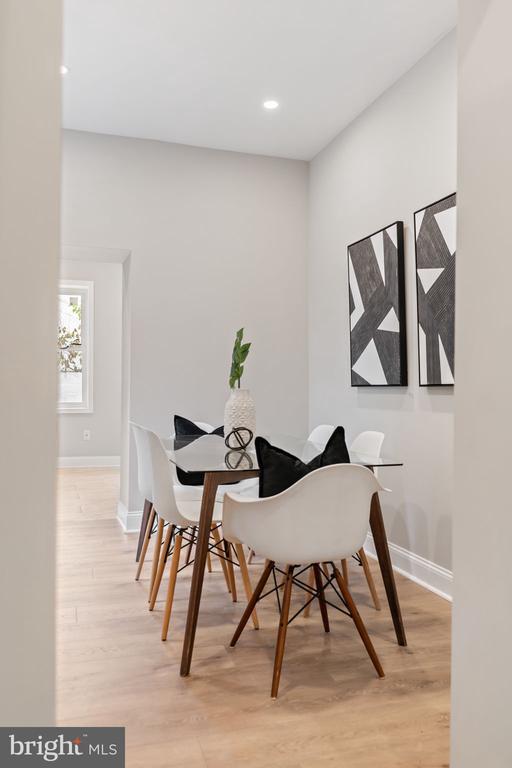 Building Photo - 2571 Coral St