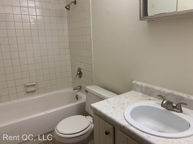 Building Photo - 604 W 63rd St