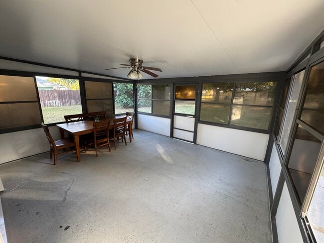 Building Photo - 2774 SE Brevard Ave