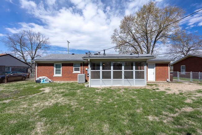 Building Photo - 8508 Westport Road (Briarwood/ East Louisv...
