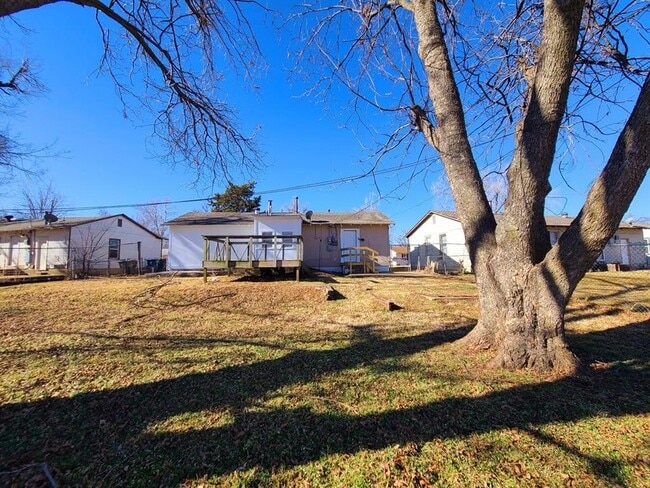 Building Photo - 3512 N Holman Ct