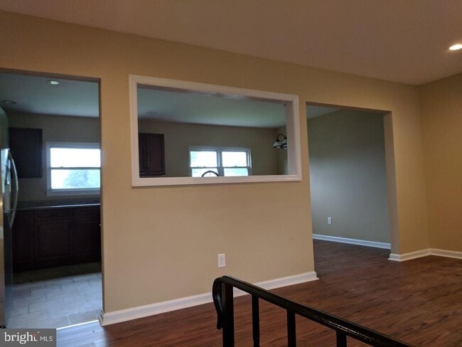 Building Photo - 247 Rutgers Ave