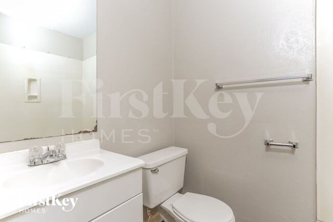 Building Photo - 1506 Winderemere Dr