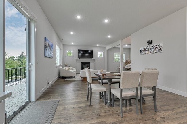 Building Photo - 15080 NW Legend Trail Pl