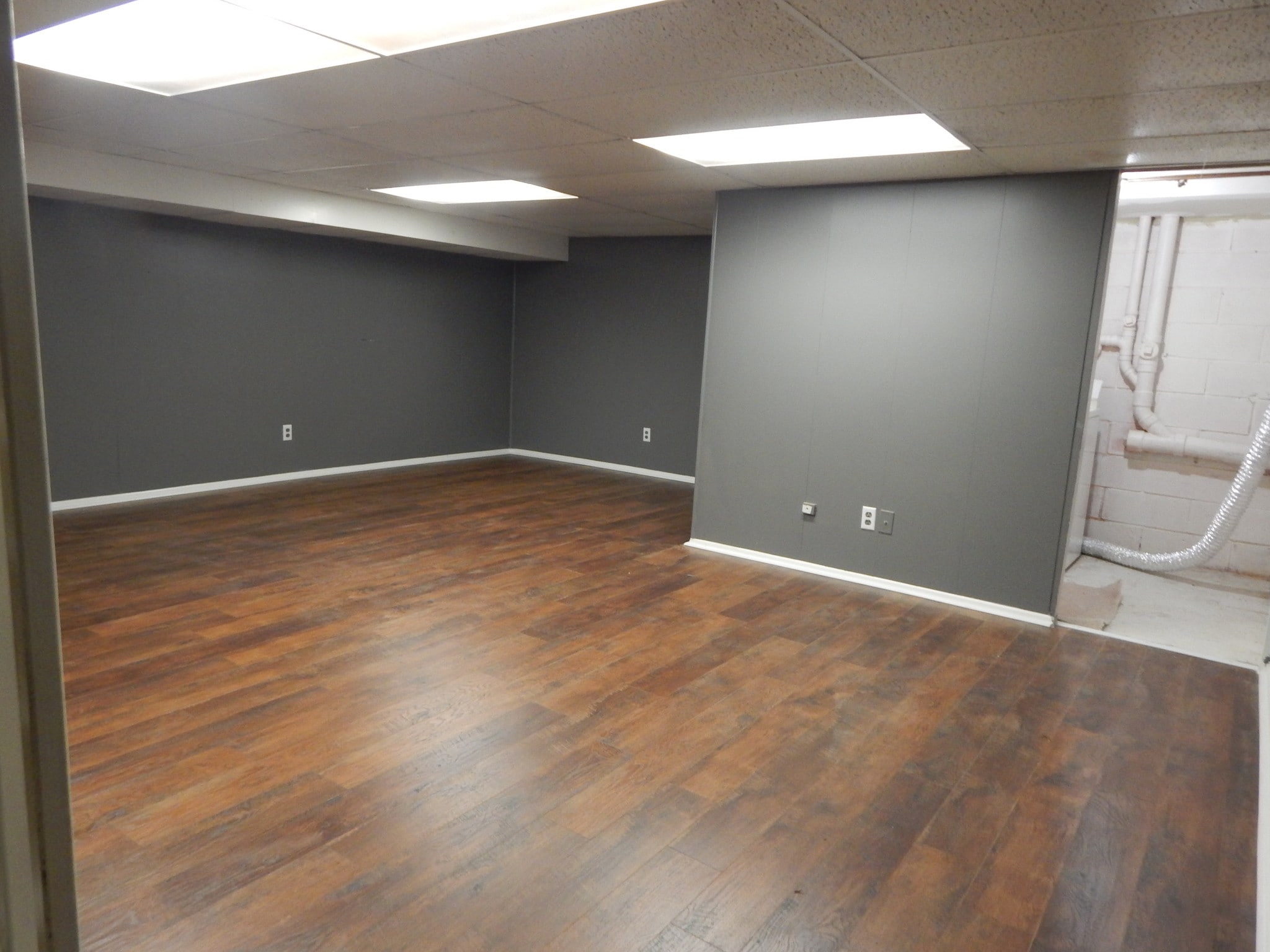 Building Photo - 1103 Normandy Ct